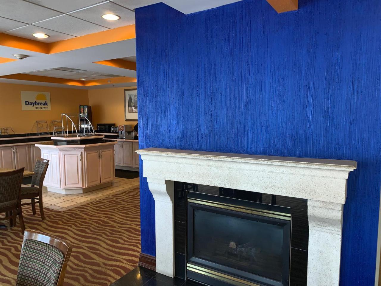 Days Inn & Suites By Wyndham Albany Exteriér fotografie